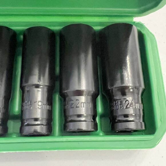 11-Piece H.D. 1/2-Inch Drive Socket Set with Solid Case! - Picture 5 of 16